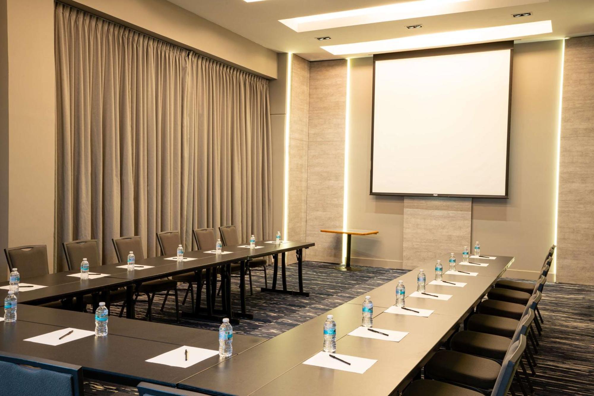 Hilton Garden Inn Mexico City Santa Fe Екстериор снимка