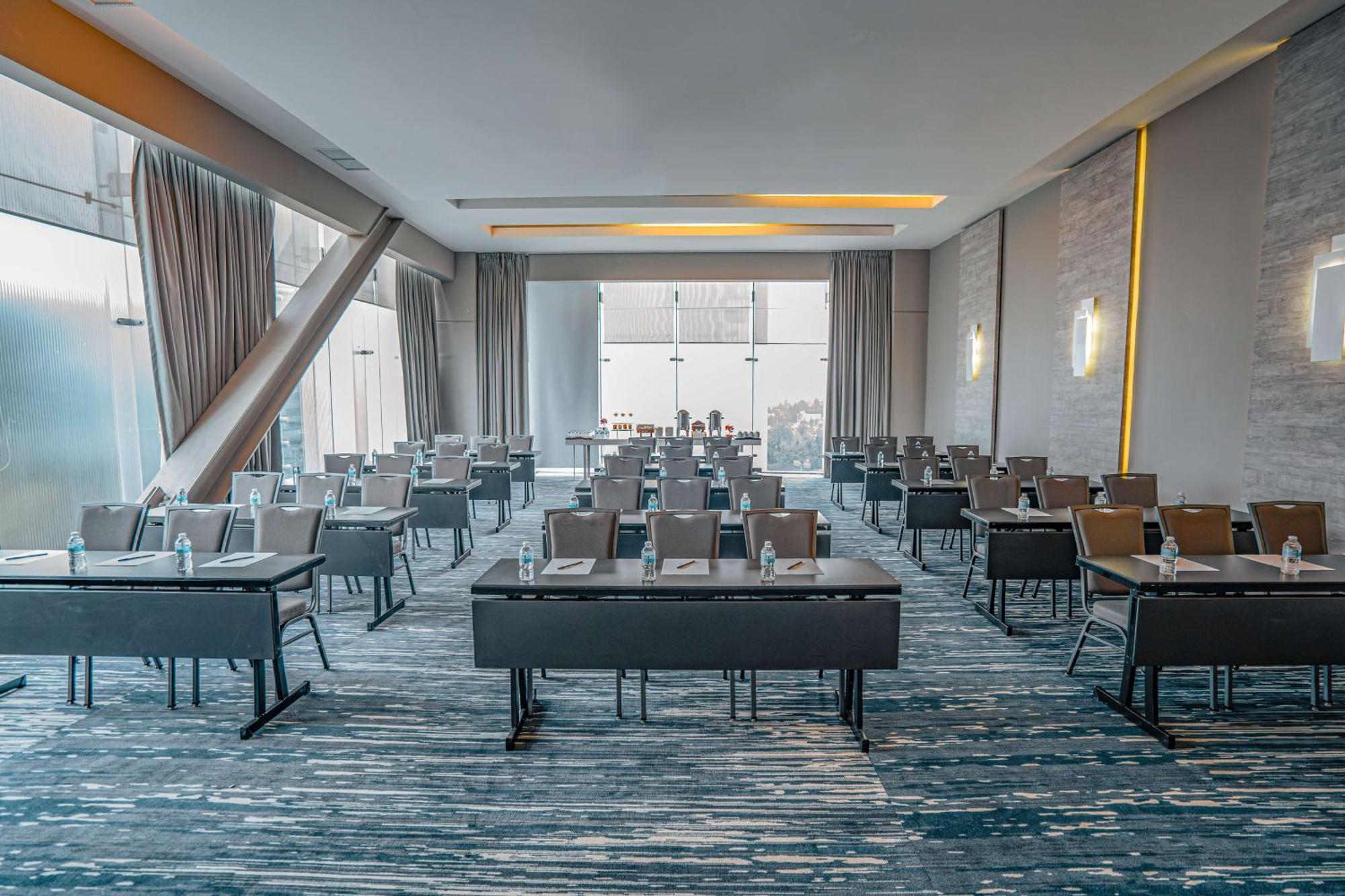 Hilton Garden Inn Mexico City Santa Fe Екстериор снимка